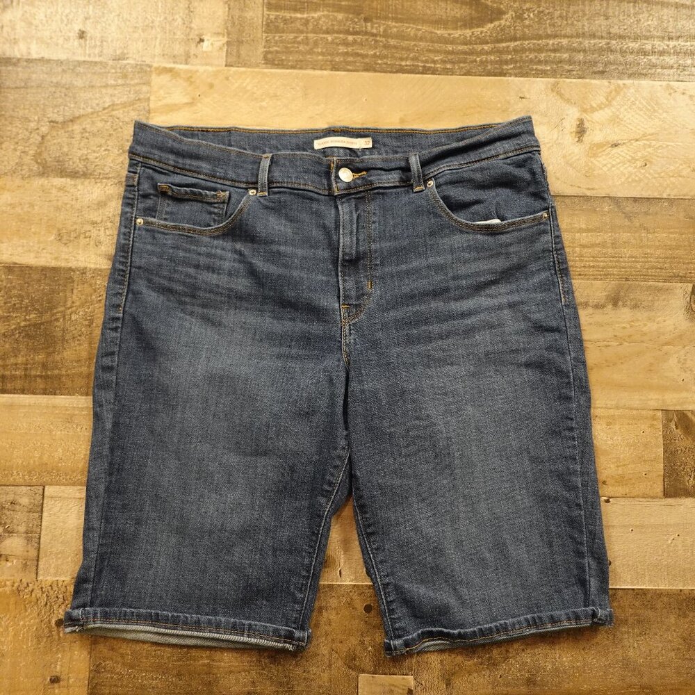 Levi's classic Bermuda shorts women's 32 blue denim